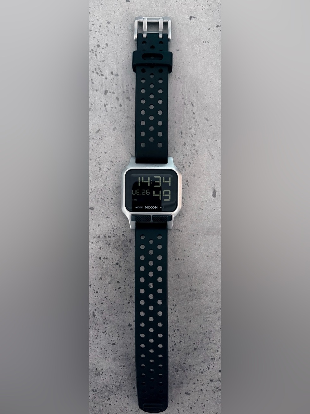 Nixon The Heat watch